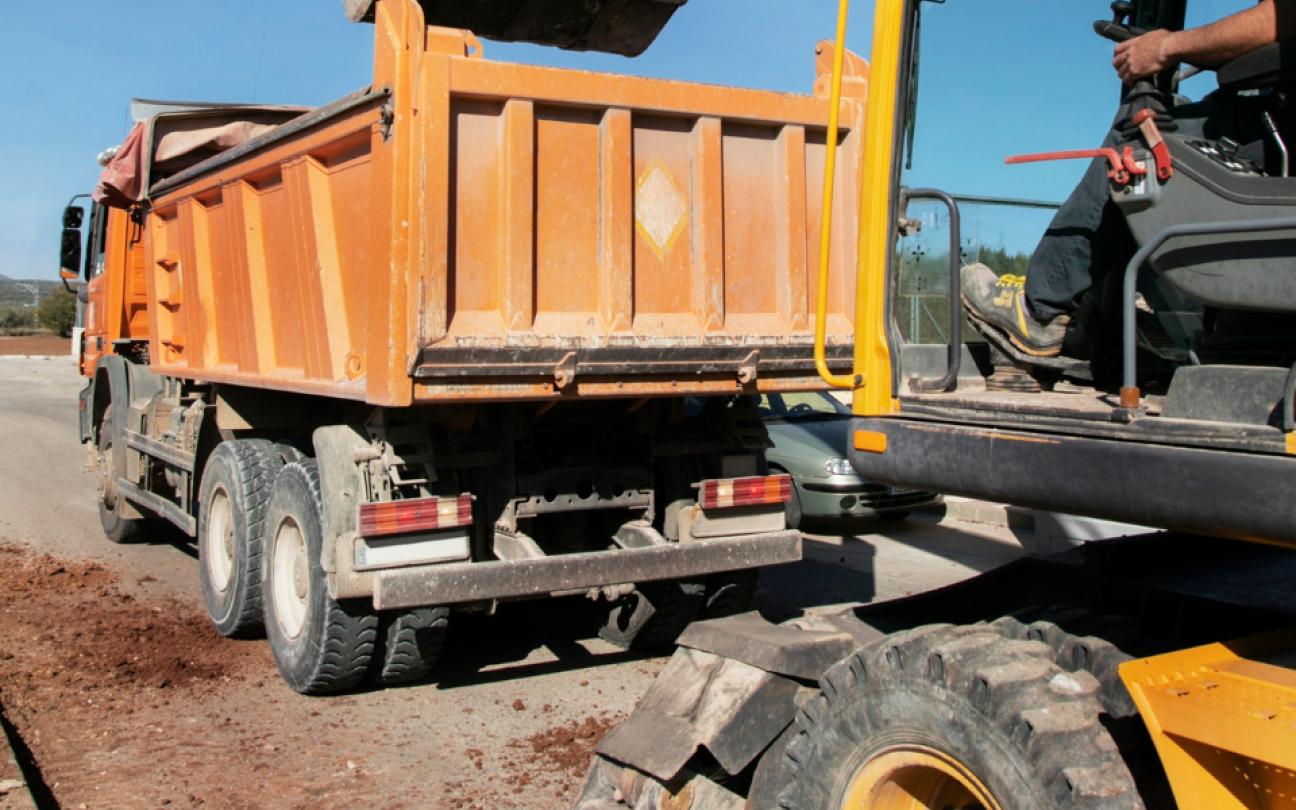 Swamp buggy, crane, and lowbed truck available for lease